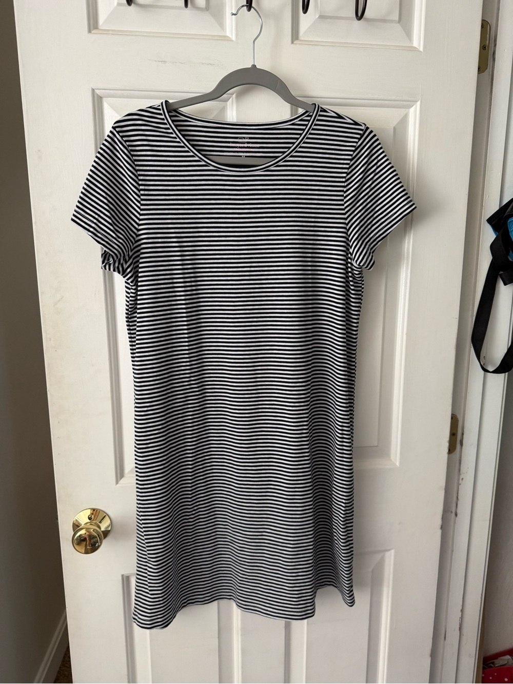 Vineyard Vines Black and White Striped Short Sleeve t shirt Dress